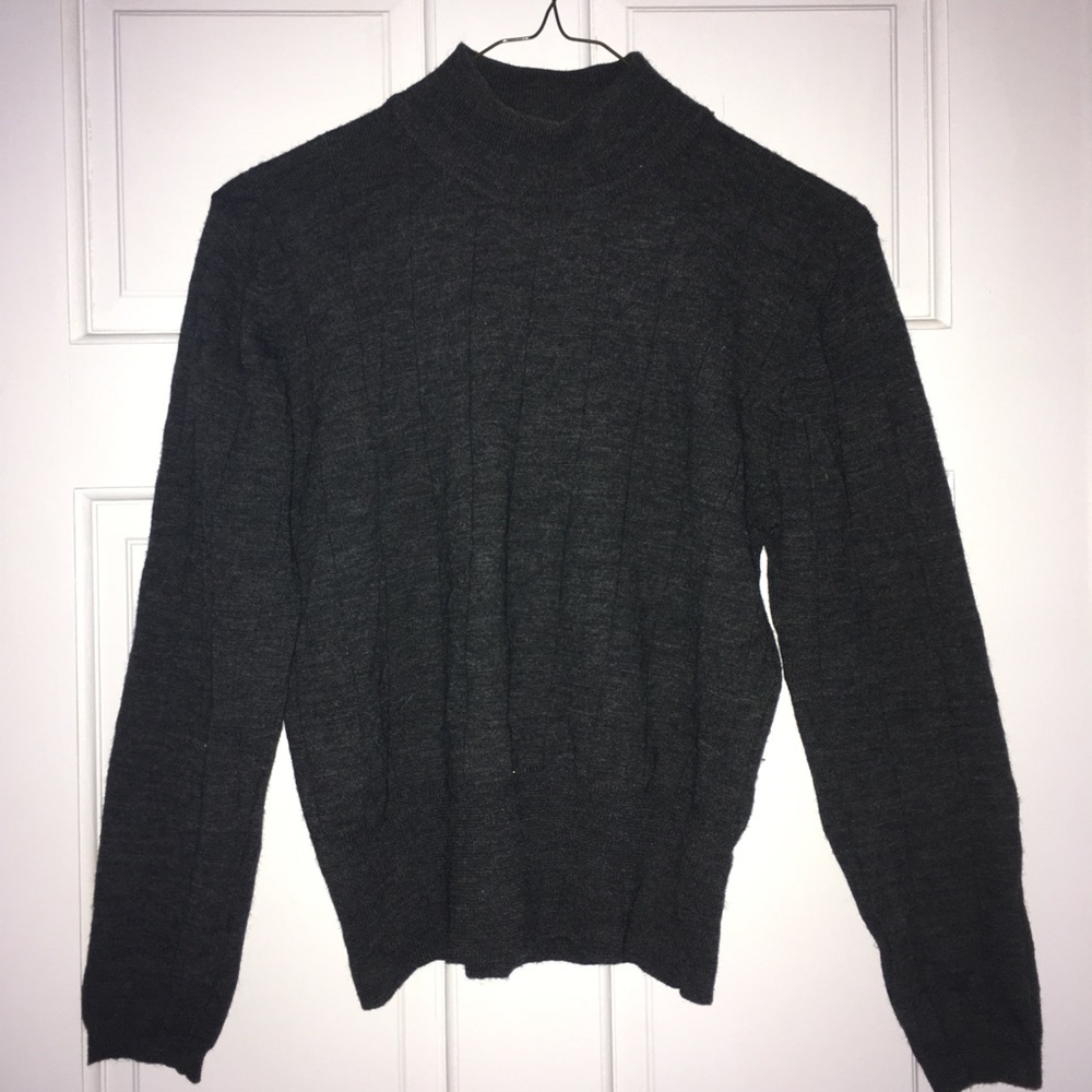 Lord & Taylor gray merino wool sweater, petite S